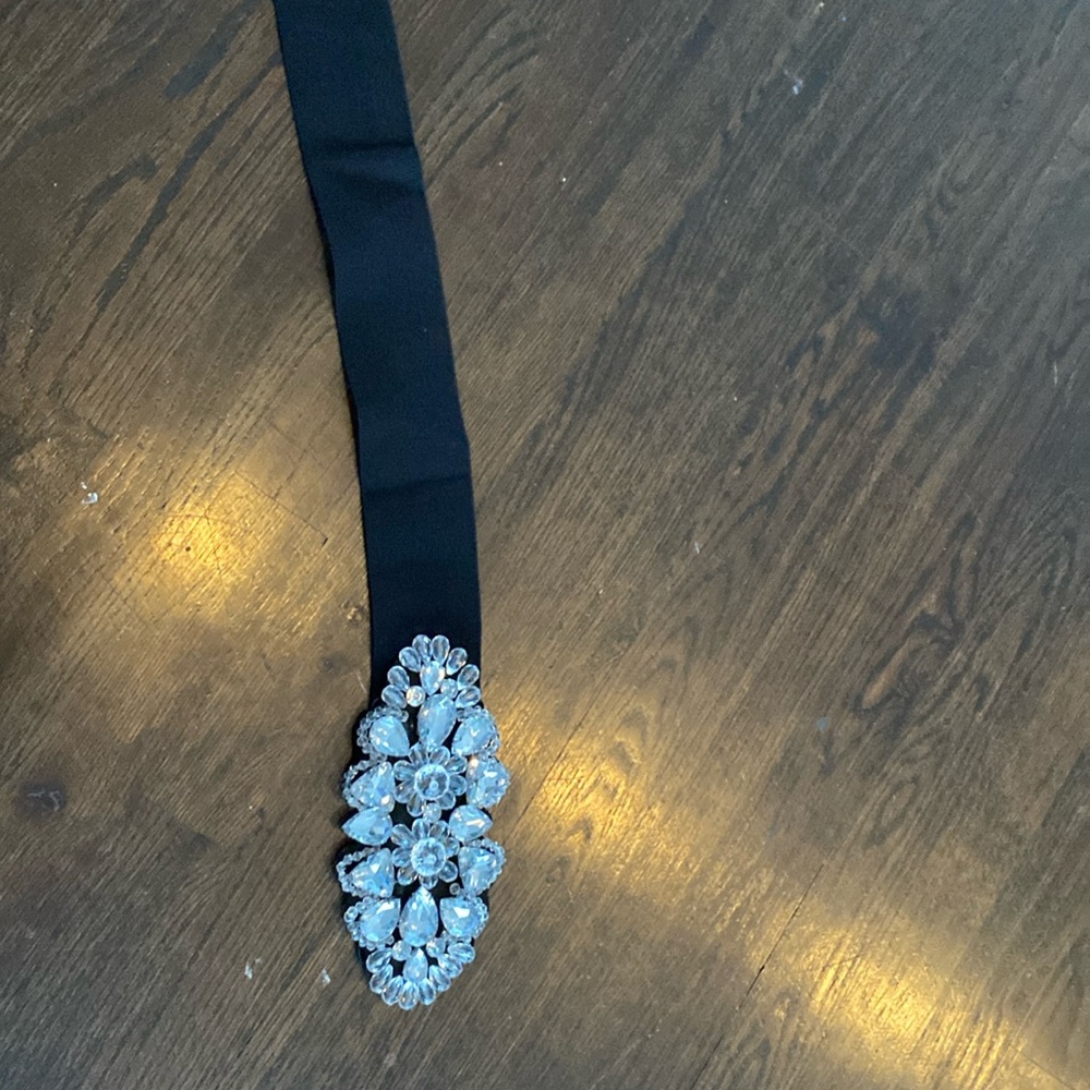 Beautiful belt with rhinestone buckle